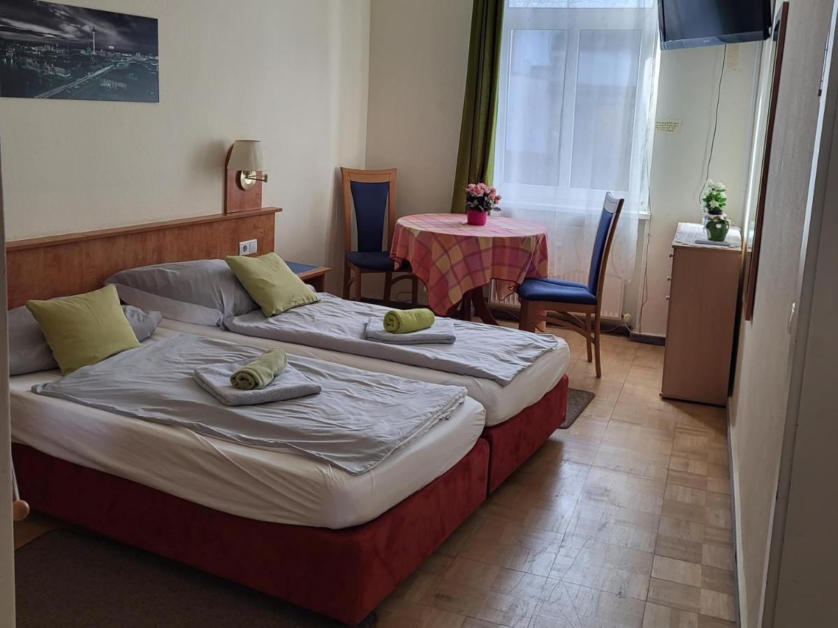 Pension Hubertus Berlin Extérieur photo
