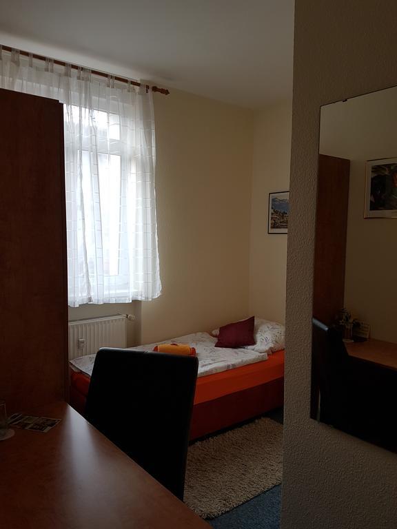 Pension Hubertus Berlin Extérieur photo